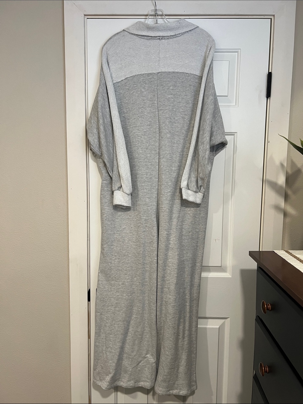 Bucket List Oversized Two-Tone Gray Wide Leg Jumpsuit Raw Edges Texture Button M - Picture 15 of 16